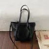 Bolsa Tote Grande Capacidade Estilo Coreano Feminina 2026 Nova Casual para o Dia a Dia Bolsa de Ombro Único Moda Casual Simples Bolsa de Axila Feminina