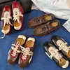 Mismo Estilo que Mamá Uva~Aumento de Altura de 6 cm~Otoño 2026 Nuevo Zapatos de Entrenamiento Alemanes Redondos con Parches Estampado de Leopardo Elásticos Fruncidos
