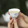 Xícara de Chá de Porcelana de Jade da Dinastia Tang e Song, Parede Fina, Pintada à Mão com Flor de Narciso, Conjunto de Chá Kung Fu, Xícara Única de Cerâmica Azul e Branca para Casa, Copo Pequeno