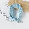 Pedidos Japoneses y Coreanos 58 Bufandas de Seda Bufandas Cuadradas Pequeñas Pañuelos para la Cabeza de Mujer Versátiles Estampado Paisley Bufandas de Algodón y Lino Venta al por Mayor Verano Estilo Delgado