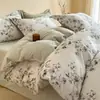 Juego de cuatro piezas estilo vintage de algodón cepillado Clase A, sábana y funda de edredón de algodón grueso para otoño, venta al por mayor de ropa de cama Nantong