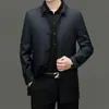 Casaco Trench Casual Masculino, Comprimento Médio, Moda Primavera e Outono 2025, Jaqueta Masculina de Manga Longa com Botões e Lapela, Estilo Cavalheiro de Negócios