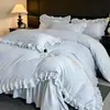 Colcha de Terciopelo de Leche Tallada Francesa Juego de Cama de Cuatro Piezas Borde de Encaje Rosa Terciopelo Engrosado de Doble Cara Suministros de Terciopelo Coral