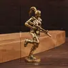 Figurilla de latón de una soldado de fuerzas especiales, adorno de regalo modelo, artesanía de latón, pequeño juguete adorno de latón