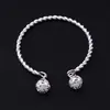 Tiktok Kuaishou en vivo Pulsera de campana doble Palacio línea retorcida un paso un anillo pulsera Regalo de San Valentín entrega de una pieza