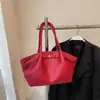 Bolsa de Hombro de Alta Gama para Viajes de Primavera 2026, Bolso de Mano Grande de un Solo Hombro, de Moda y Versátil