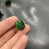 Cuentas de tubo de jade esmeralda de flor tallada verde seco imitación optimizada, adornos de cuentas verdes a juego, accesorios de media luna cilíndricos verdes secos, tarjeta hueca