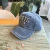 Gorra de Béisbol Bordada con Letras Lavadas Estilo Americano para Hombres y Mujeres, Gorra de Invierno con Visera Curva, Sombrero Versátil Casual para Estudiantes y Parejas
