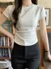 Camiseta Versátil de Manga Corta Angora Rojo Blanco Hombro Derecho para Mujer Verano Estilo Sexy Nicho Fruncido en la Cintura Efecto Adelgazante Top