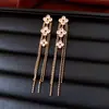 Brincos de Prata Banhados a Ouro 18K com Agulha de Prata, Flor e Franja, Estilo Versátil Retro de Luxo Leve, Brincos Elegantes e Estilosos para Mulheres