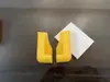 Soporte universal para teléfono móvil de coche tipo adhesivo general caja de almacenamiento de suministros para coche estante de navegación para tarjetas adhesivo libre universal