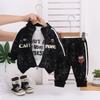 Traje Deportivo para Bebé Primavera y Otoño 2025 Nuevo Estilo Sudadera Casual Cárdigan con Cremallera Conjunto de Tres Piezas para Niños y Niñas Ropa para Niños