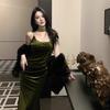Vestido de Tirantes de Terciopelo Verde Cintura Larga Corte Ajustado de Gama Alta Cuello Cuadrado Vestido Cola de Pez Diario Primavera y Otoño Mujer