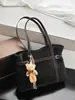 Bolsa Tote Feminina Grande Capacidade em Camurça Transfronteiriça 2026 Tendência Retro Início da Primavera Alça de Couro Moda Bolsa de Ombro
