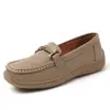 Novos Mocassins de Largura Larga Casuais Sapatilhas Femininas Solado Macio Cabedal Macio Sapatos para Mãe Confortáveis Tamanho Grande Mocassins Sapatos Femininos