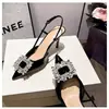 Tacones altos negros minimalistas para mujer, nuevo estilo 2026, populares entre las influencers, adecuados para el trabajo, con adornos de pedrería, punta fina y un diseño elegante estilo francés