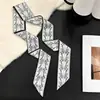 Pañuelo de Imitación Seda con Patrón de Flor de Anacardo, Cinta Larga Versátil para Atar Bolsas, Diadema, Goma para el Cabello, Bufanda Decorativa, Corbata, Cinturón de Moda