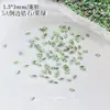 Decoração para nail art em zircônia lapidada verde maçã, brilhante e iluminadora, ornamento de diamante transparente como gelo, cor menta, formato irregular, fundo plano