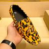 Sapatos Masculinos Primavera e Outono 2025 Diários Transfronteiriços Tamanho Grande Casual Estampado Tendência Masculino Solado Macio Slip-on Casual Sapatos Lona