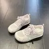 Nuevos Zapatos Deportivos de Suela Suave Estilo Coreano Primavera/Verano Zapatos Forrest Gump con Cordones Zapatos de Entrenamiento Alemanes para Mujer Malla Transpirable Mocasines Casuales