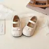 Zapatos de Cuero con Lazada para Niñas Otoño 2026 Estilo Coreano Nuevos Versátiles Suela Blanda Zapatos Individuales Moda para Niñas Zapatos de Princesa