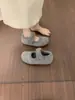 Zapatos Mary Jane grises de velcro, con plataforma interior, zapatos peludos para mujer, zapatos de algodón cálidos forrados de felpa para otoño e invierno