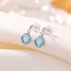 Pendientes de botón Yilu de Plata de Ley S925 con Aguamarina, Versátiles Cuadrados Geométricos Azules Frescos y Elegantes Pendientes de Plata