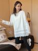 Camiseta Blanca de Encaje Calado con Costuras Estilo Coreano para Mujer 2025 Primavera y Otoño Nueva Holgada Elegante Combinable Camiseta Básica