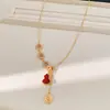 Collar de calabaza concha con carácter "Fu" hueco bañado en oro real de 18k, cadena para clavícula de nicho de lujo ligero, joyería para uso diario para mujeres