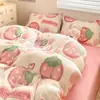 Juego de Cuatro Piezas de Terciopelo de Copo de Nieve Invierno Engrosado Cálido Coral Fleece Doble Cara Polar Funda Nórdica 3D Tridimensional Dibujos Animados Leche Terciopelo Venta al por Mayor