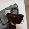 Exquisito Bolso Rojo Súper Caliente para Mujer 2026 Nuevo Estilo Casual Versátil Bolso de Hombro Cruzado para Salir
