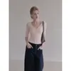 Camiseta de mujer Qiaomi estilo coreano rosa con cuello en V, botones, manga media, diseño acanalado, top elegante, verano 2026