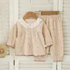 Conjunto de princesa para niña, diseño dulce y lindo de encaje para otoño, conjunto de ropa para el hogar para bebé, elegante conjunto de dos piezas para uso al aire libre