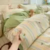 Juego de ropa de cama de Clase A de cuatro piezas, modelo nuevo 2026, sábana bajera, funda de edredón, universal para todas las estaciones, juego de tres piezas para dormitorio de estudiante 4