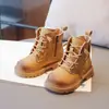Botas Martin Nuevas para Niñas Otoño e Invierno 2026 Antideslizantes de Moda Tendencia Botas Amarillas Grandes para Niños Botas Cortas para Niños Mayores y Medianos Botas para Niños