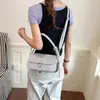Bolsa de Hombro Minimalista Coreana de Nicho, Suave, Lujo Ligero, Roja, para Debajo de la Axila, Nueva Moda Verano 2026, Aspecto de Alta Gama, de un Solo Hombro