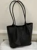 Bolso Tote de Gran Capacidad con Textura Tejida para Mujer 2026 Verano Nuevo Moda Casual Color Sólido para el Trabajo Bolso de Hombro Único