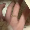 Anillo Pequeño con Forma de Corazón de Moda y Sencillo para Mujer, Diseño de Nicho, Lujo Ligero, Incrustado con Circonita, Joyería de Alta Gama