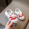 Zapatos Deportivos para Niñas Agan 2025 Primavera/Otoño Estilo Nuevo Versión Coreana Talla Mediana/Grande Suela Suave Slip-on para Niños Zapatos de Correr Versátiles para Niños Modernos