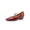 Zapatos Mary Jane de estilo piel de oveja con punta y tacón grueso para mujer, con diseño plisado y una sola tira, versátiles para el trabajo y el uso diario, zapatos planos de punta baja