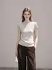 Top de punto francés con pedrería pesada, cuello alto, manga corta, diseño de principios de otoño, hermoso top para llevar debajo 25833
