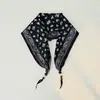 Nuevo Pañuelo Artístico Retro de Cachemir Floral Pequeño en Forma de Diamante con Cuentas, Bufanda Decorativa de Cabeza de Moda y Versátil