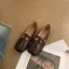 Zapatos de mujer de corte bajo de un solo color 2025 nuevos mocasines de primavera y otoño zapatos de abuela de suela blanda zapatos planos Mary Jane para mujer