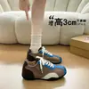Tênis de cadarço estilosos com plataforma para mulheres, color block, para estudantes, outono 2026, tênis de treino alemão, tênis casuais, tênis de skate em amarelo e azul