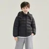 Nueva Chaqueta de Plumón para Niños y Niñas 90% Plumón de Pato Blanco Estudiantes de Secundaria Ropa de Invierno a la Moda Chaqueta con Capucha Plisada de Color Sólido