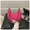 Bolsa de Couro Macio para Mulheres 2025 Outono Nova Tendência Design de Nicho Bolsa de Braço Estilosa Versátil Bolsa de Ombro para o Dia a Dia