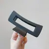 Pinza Pinza de Agarre Marrón Maillard Tamaño Alto para el Cabello Multitamaño Pinza Moda Corea del Sur Simple Pinza de Tiburón Cabello de Mujer