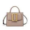 2026 Nova Bolsa Transversal de Ombro Versátil Tendência Estilo Coreano Pequena Quadrada Simples Fashionável para Mulheres com Fivela de Alumínio
