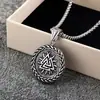 Colgante Nórdico Retro de Acero Inoxidable para Hombre y Mujer Vikingo Doble Cara Símbolo Triángulo Odín Collar