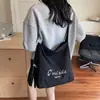 Bolsa Tote Doce da Moda Casual de Grande Capacidade 2025 para Mulheres, Bolsa de Ombro Simples e Elegante para o Dia a Dia